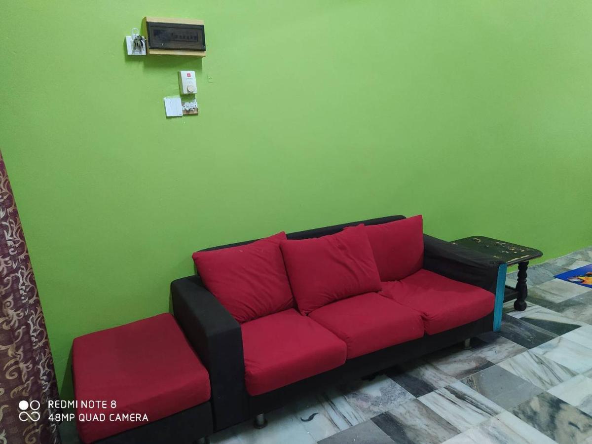 Homestay D' Tengah Bandar Kuala Rompin Exteriér fotografie